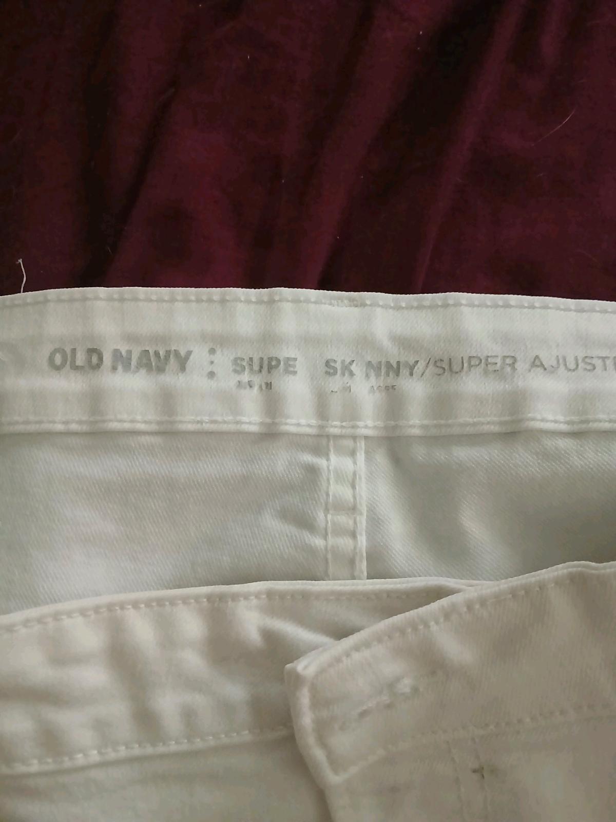 White jeans Old Navy - Decatur, Illinois - FleaMarketBay