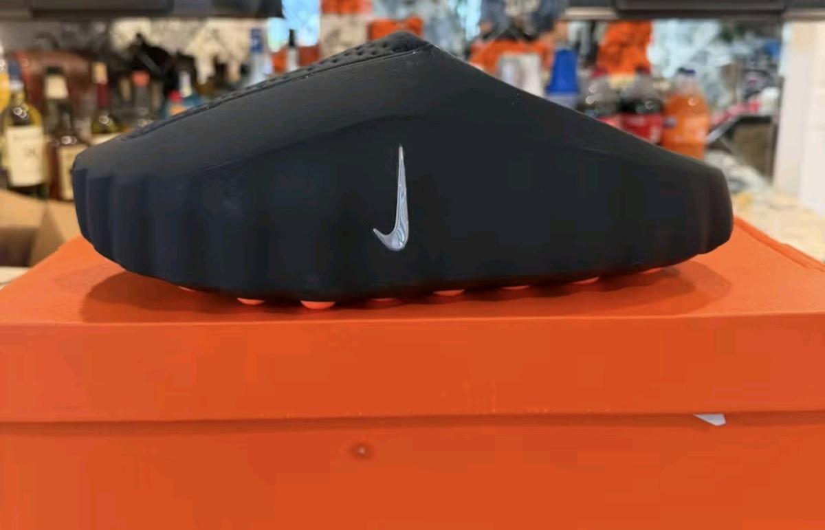 Nike Calm Mule - Los Angeles, California - FleaMarketBay