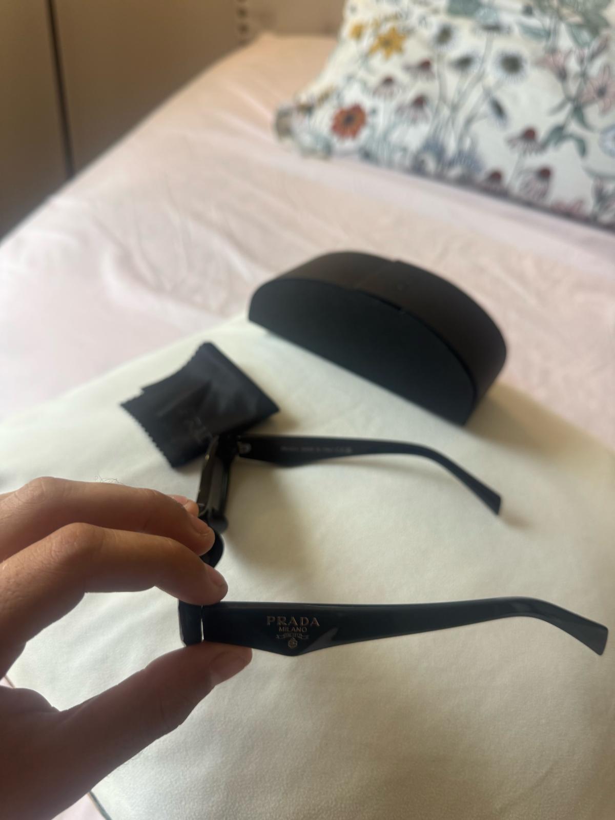 cat eye prada sunglasses - Louisville, Kentucky - FleaMarketBay