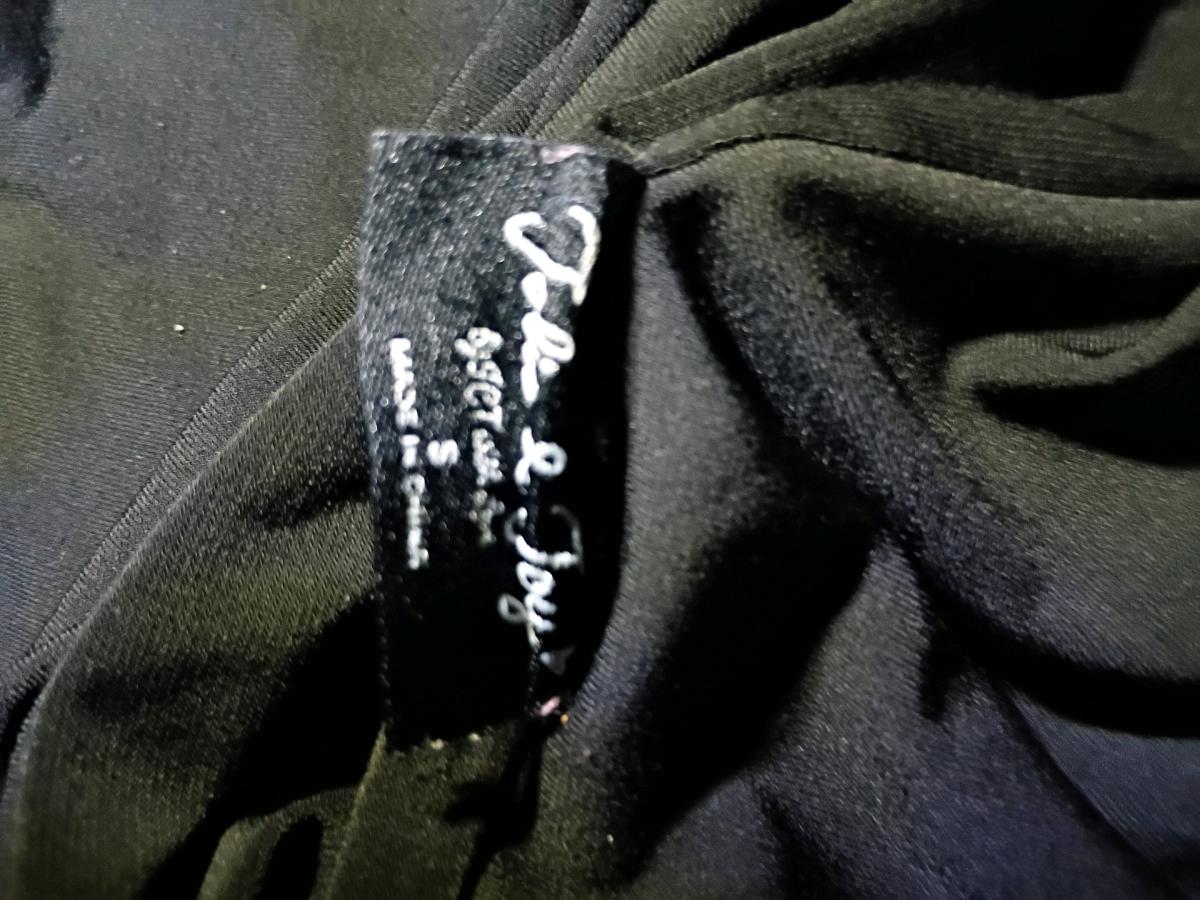 A Small Sexy Black Top - Swansea, South Carolina - FleaMarketBay