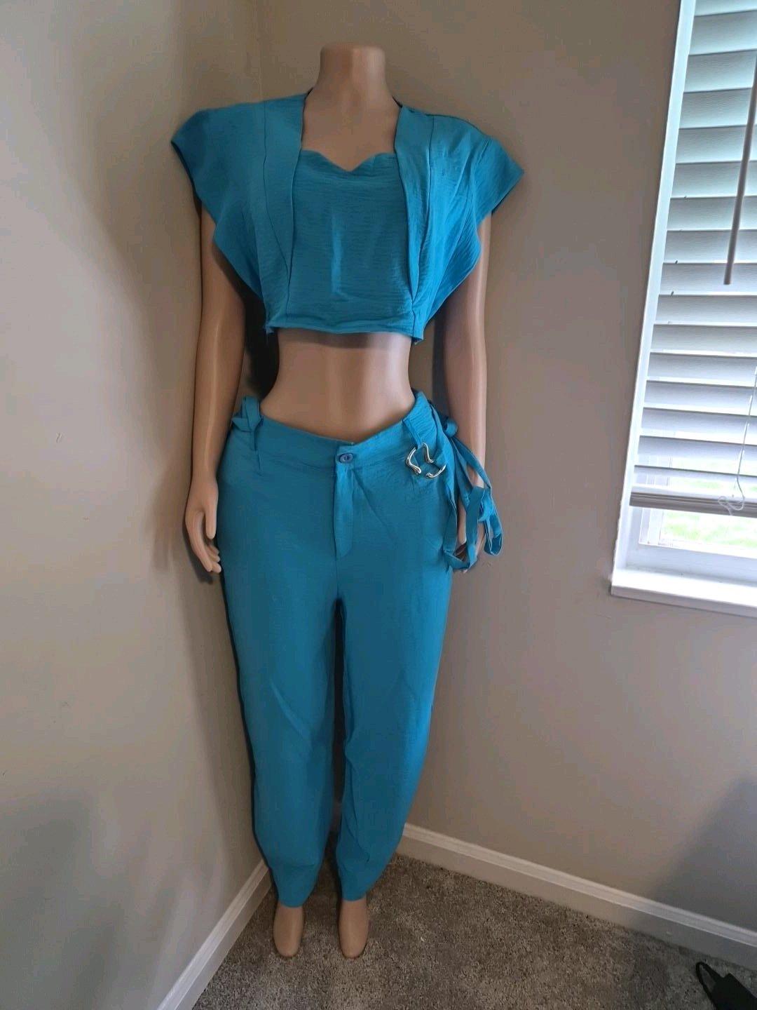 Womens Clothing Sale  Everything 10 - Durham, North Carolina - FleaMarketBay