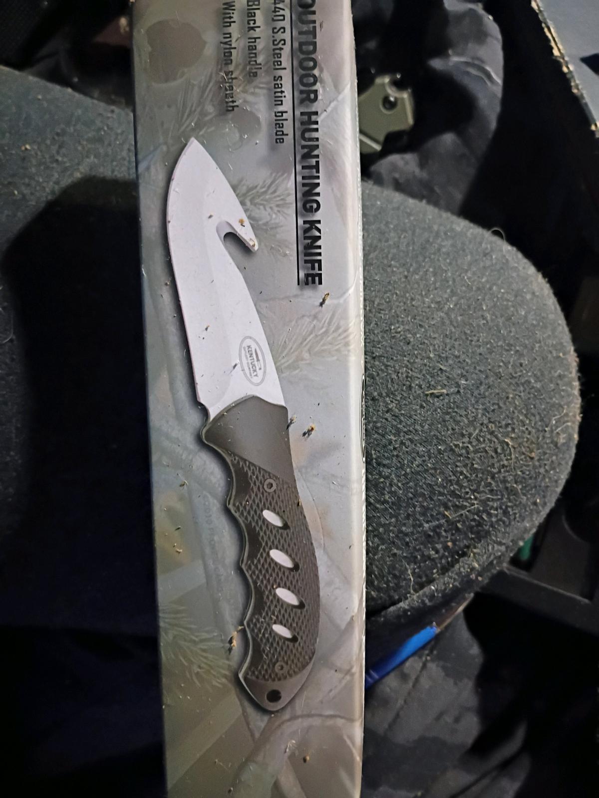 Hunting Knife New in Original Box - Alliance, Ohio - FleaMarketBay