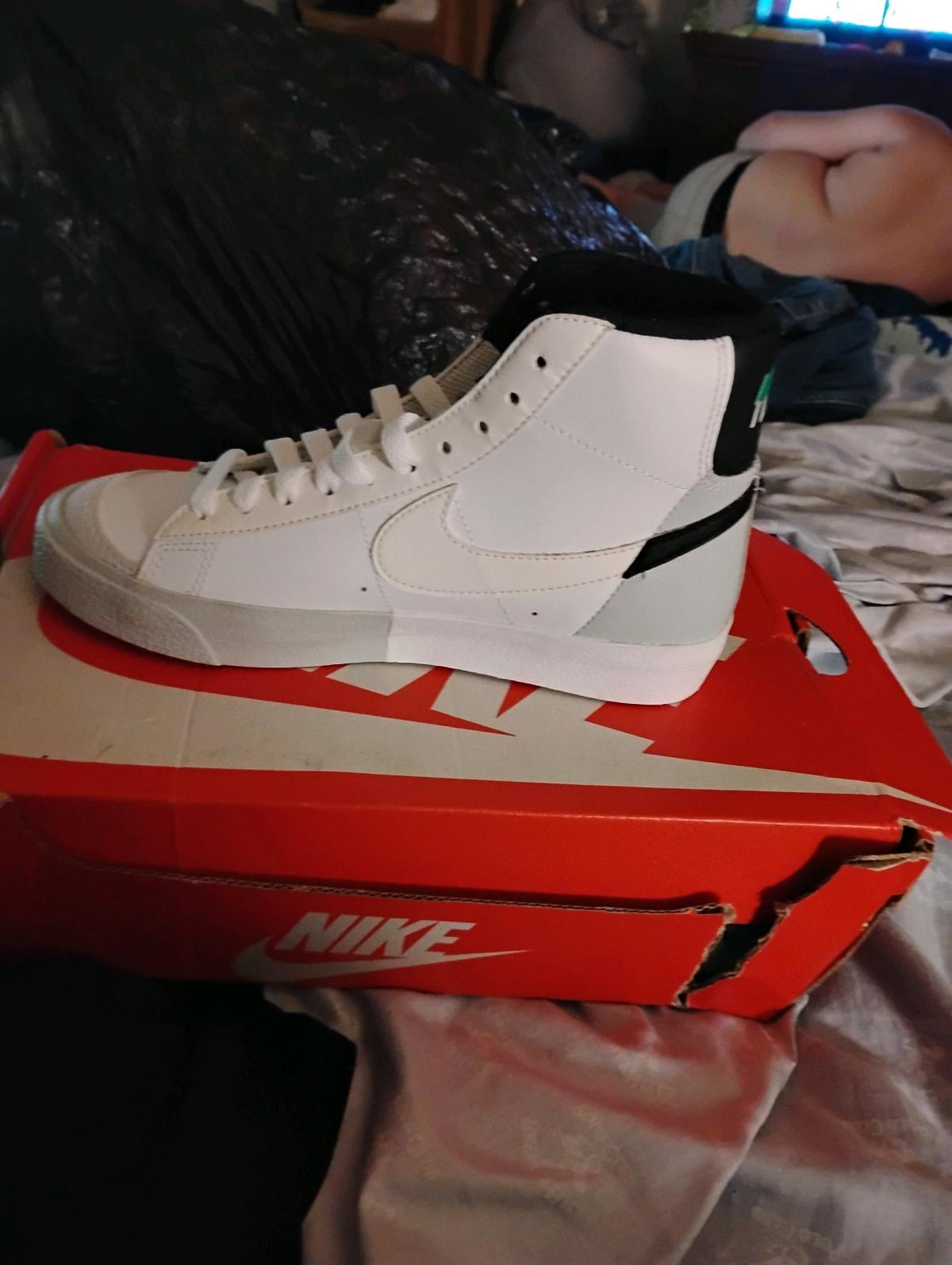 brand new pair of Nikes size 3 - Cartersville, Georgia - FleaMarketBay