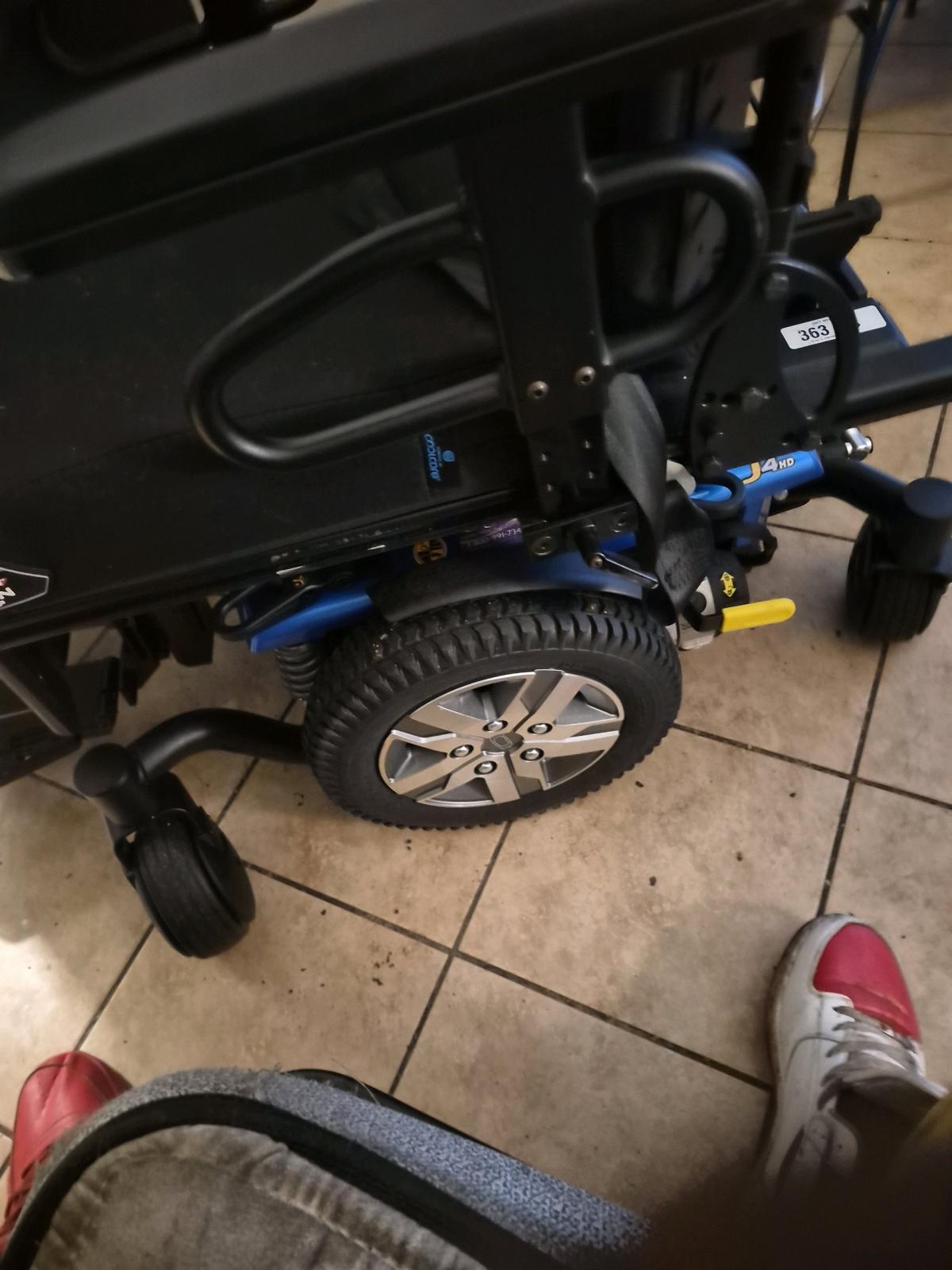 bariatric Electric wheel chair - Kissimmee, Florida - FleaMarketBay