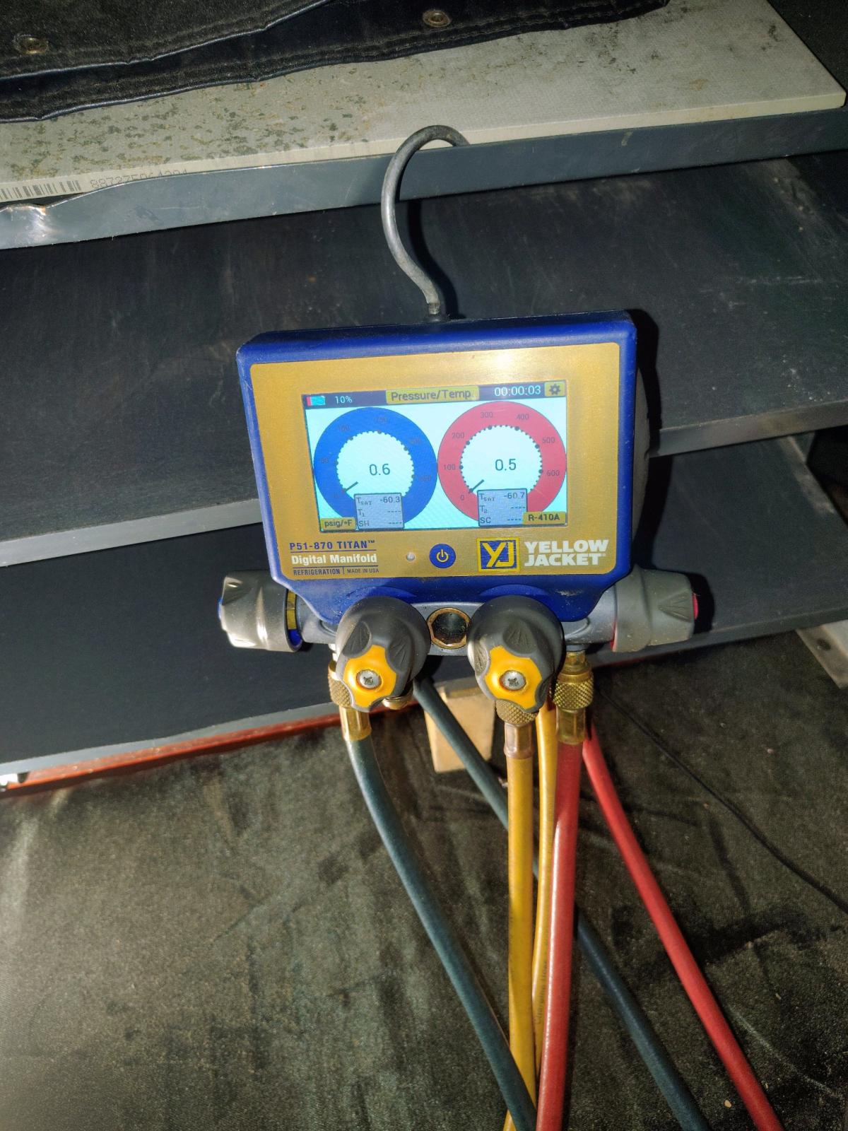 yellow jacket digital manifold P51 870 Titan - Fountaintown, Indiana - FleaMarketBay