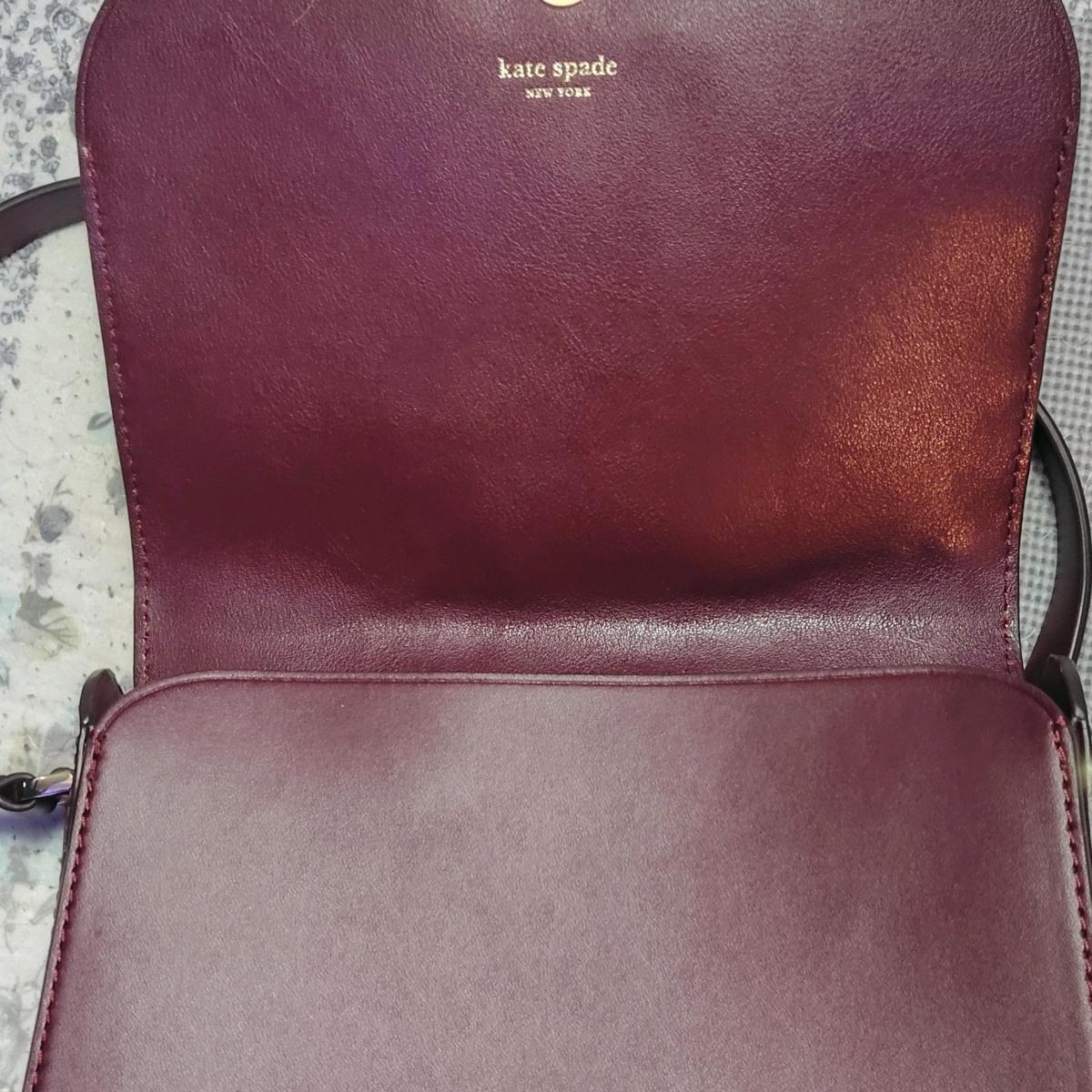 Kate Spade purse its like new perfect condition - Fountaintown, Indiana - FleaMarketBay