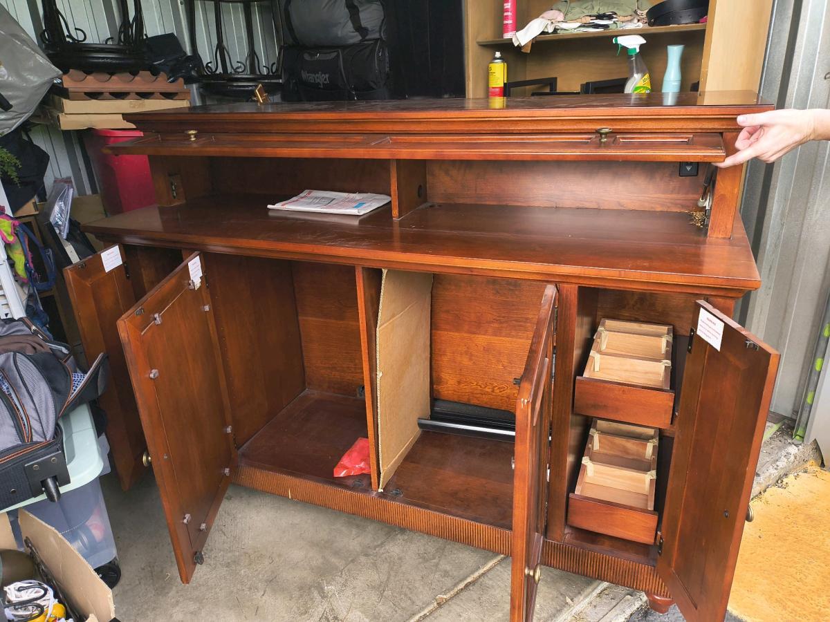 Inspirations Mahogany Plasma Lift Cabinet - Reno, Nevada - FleaMarketBay