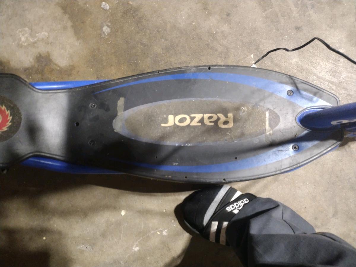 electric scoote   broken - Adelanto, California - FleaMarketBay
