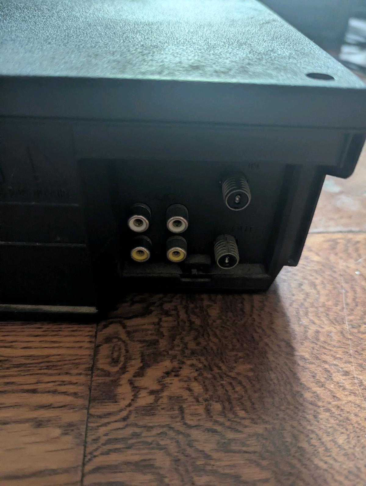 Sylvania 2945LF VCR  4 Head Video Cassette Recorder - Northfield, New Jersey - FleaMarketBay