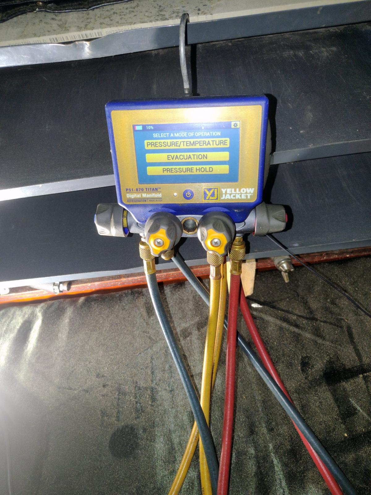 yellow jacket digital manifold HVAC refrigeration p51 870 Ti - Fountaintown, Indiana - FleaMarketBay