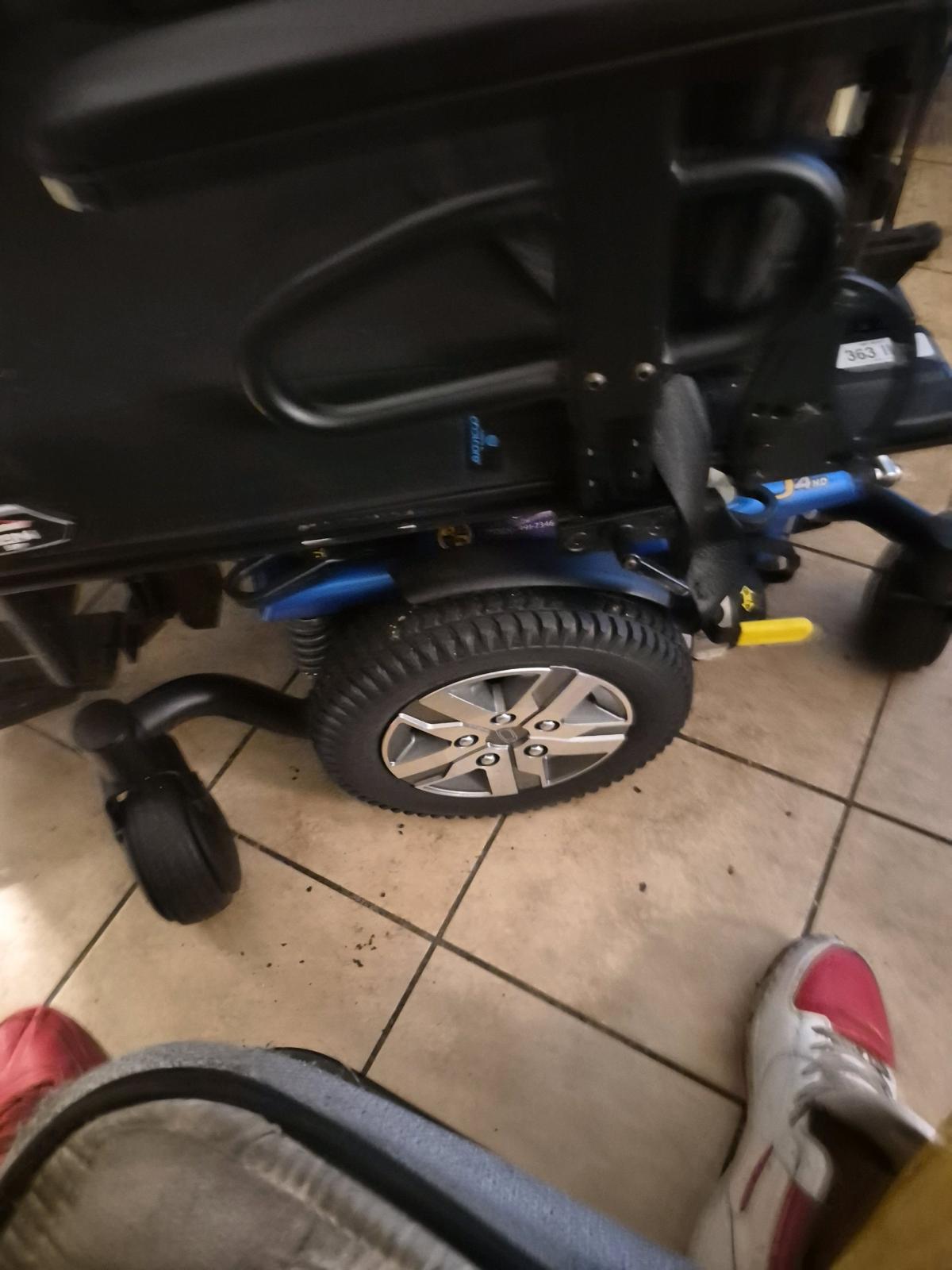 bariatric Electric wheel chair - Kissimmee, Florida - FleaMarketBay