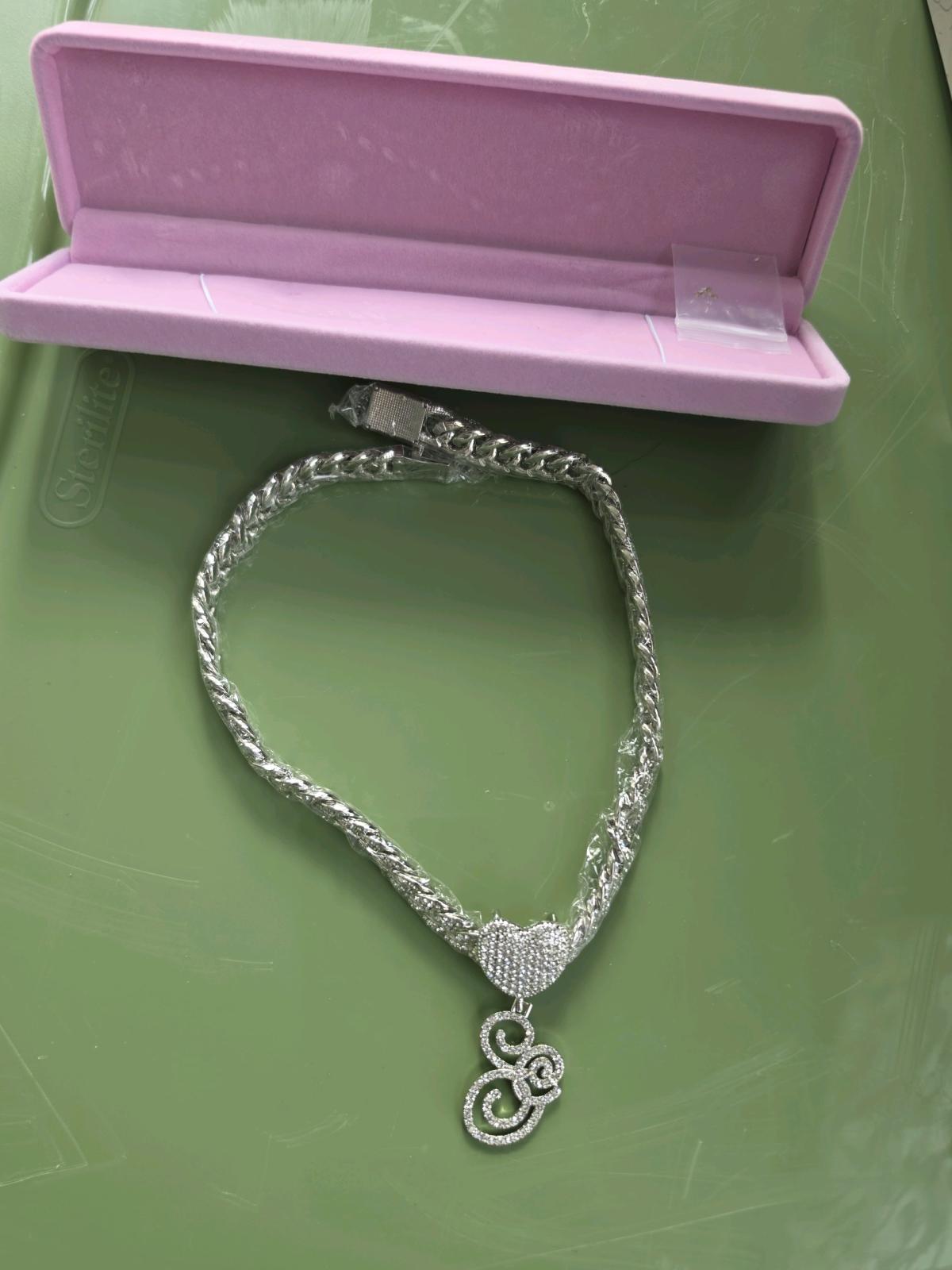 PTJDSMF SilverToned Cuban Link Heart Pendant Necklace - Ionia, Michigan - FleaMarketBay