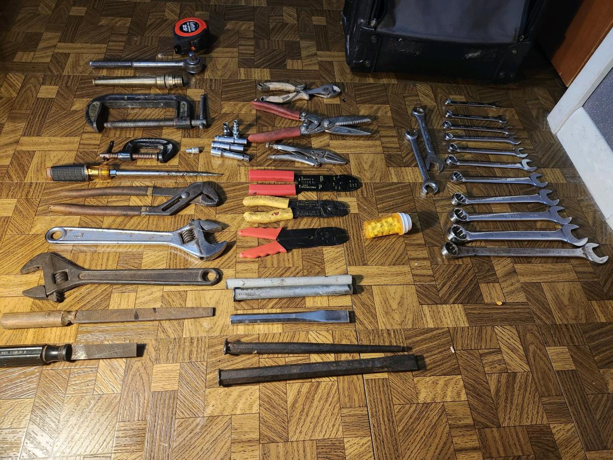 Tools - Acme, Louisiana - FleaMarketBay
