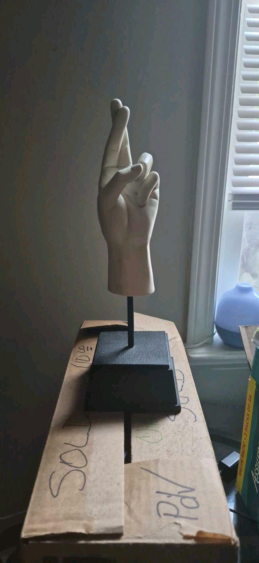 Fingers crossed statue homemade heavy - Myrtle Beach, South Carolina - FleaMarketBay