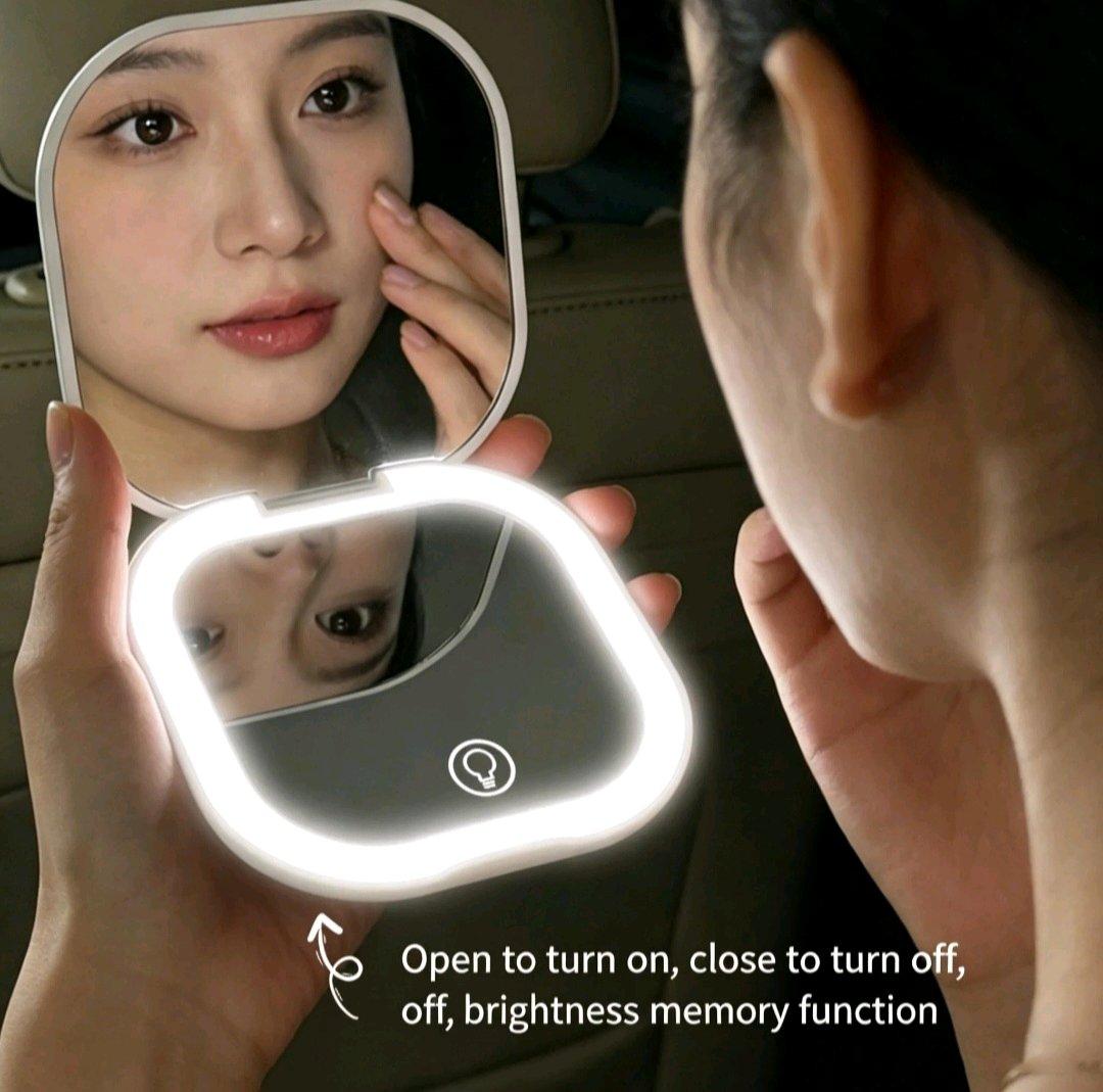 LED Makeup Pocket Mirror for women - Saugus, Massachusetts - FleaMarketBay