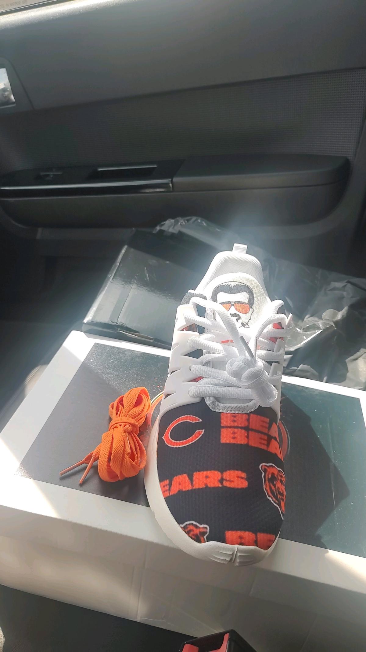 bears athletic running shoes - Chicago Heights, Illinois - FleaMarketBay