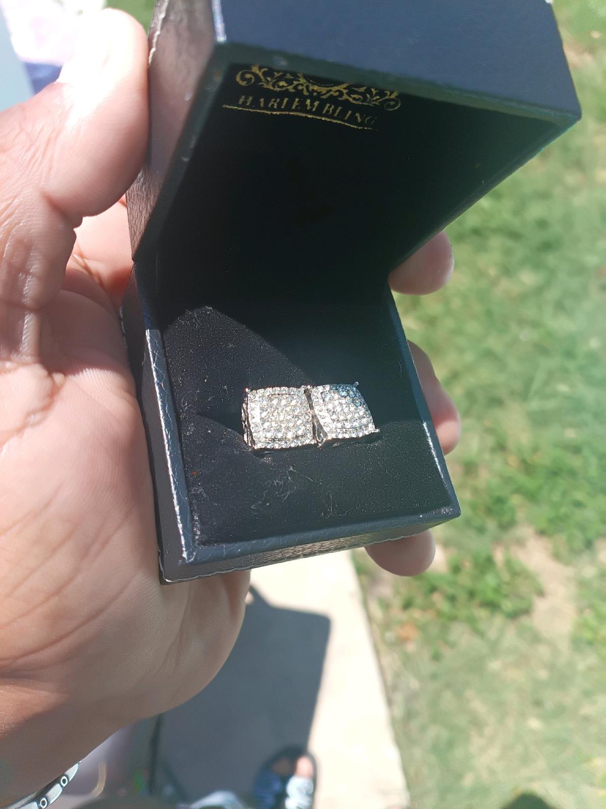 Sterling silver Moissanite diamond earrings - San Antonio, Texas - FleaMarketBay