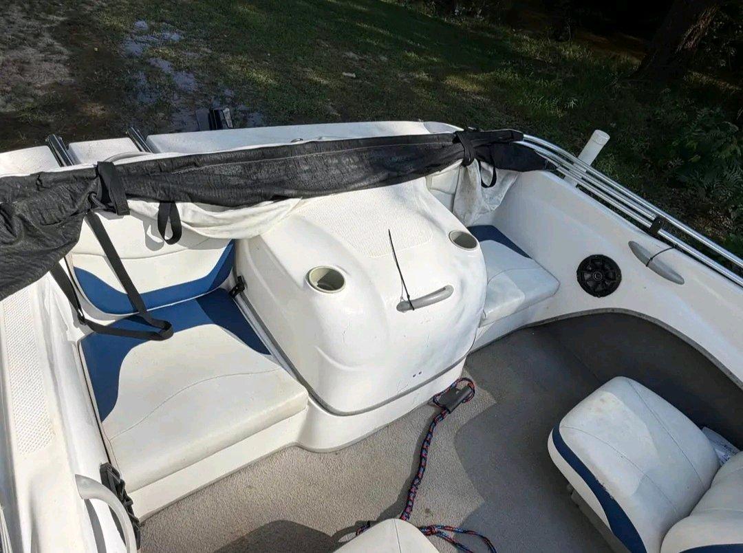 2005 Bayliner 175 Bowrider sport boat - Chicago, Illinois - FleaMarketBay