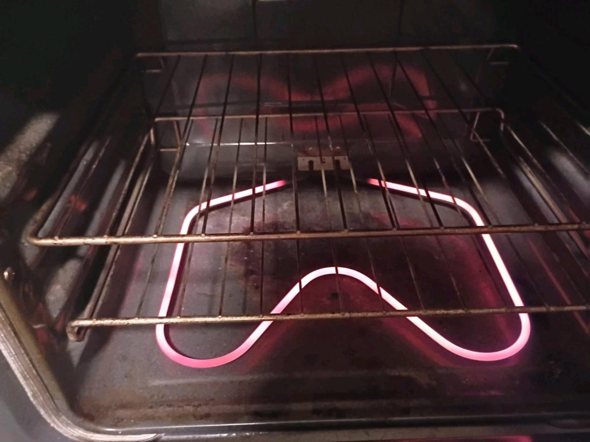 Whirlpool electric range - Raleigh, North Carolina - FleaMarketBay