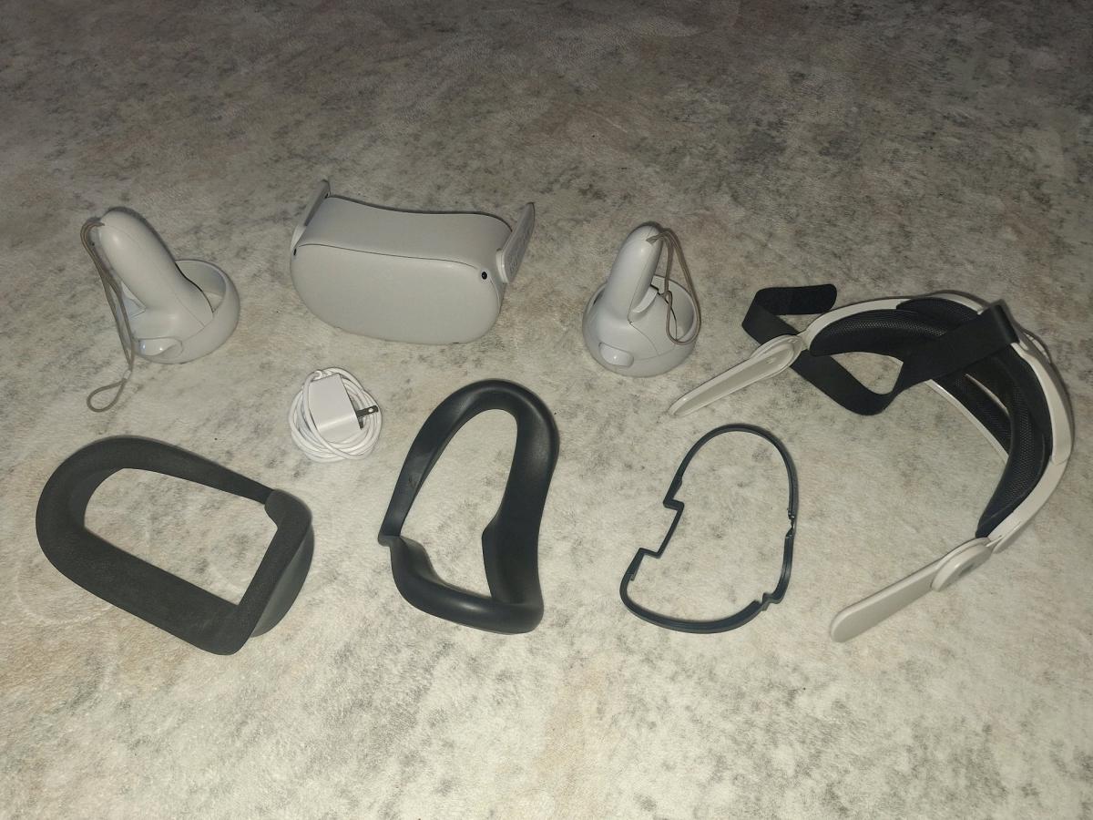 Meta Quest 2 128GB VR Headset Used - Hazleton, Pennsylvania - FleaMarketBay