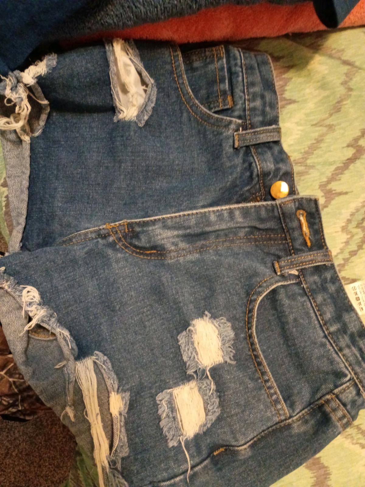 4 shein shorts - Fargo, North Dakota - FleaMarketBay