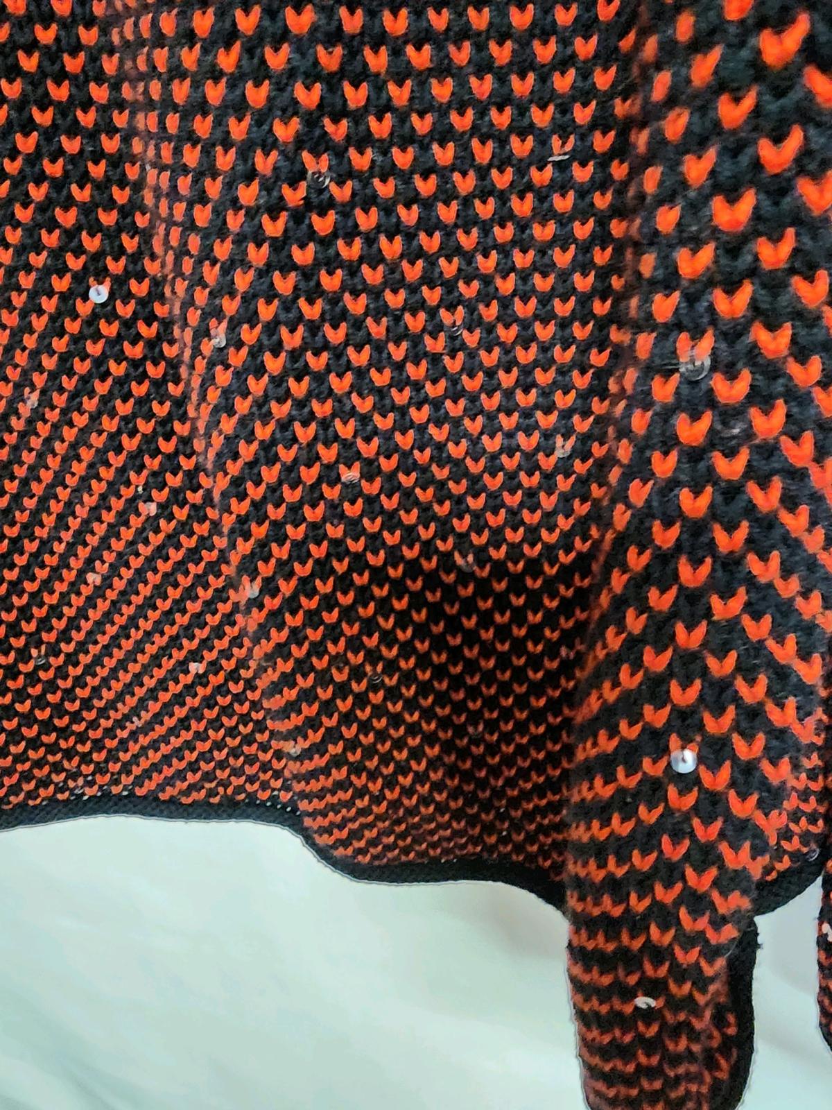 Lisa Todd Knitted Sweater Medium - Crowley, Louisiana - FleaMarketBay