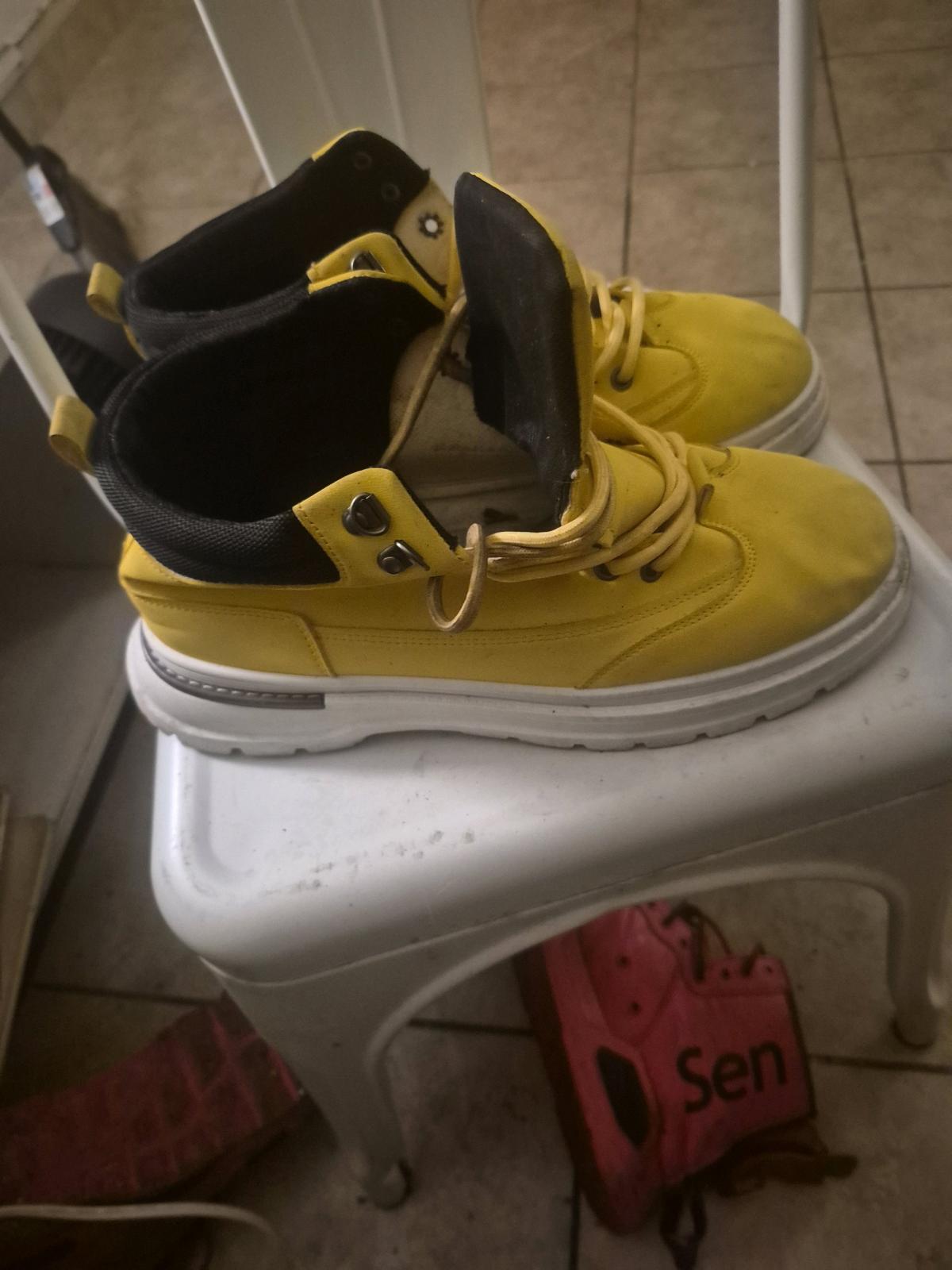new best sneaker boots - Kissimmee, Florida - FleaMarketBay