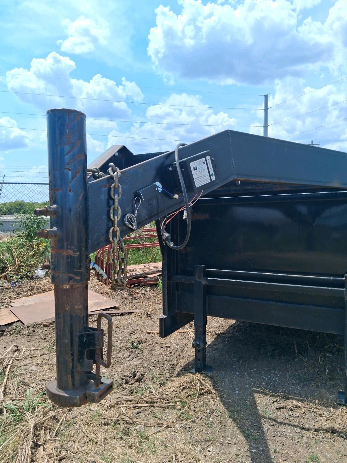 TriAxle Big Tex Dump Trailer - Ardmore, Oklahoma - FleaMarketBay