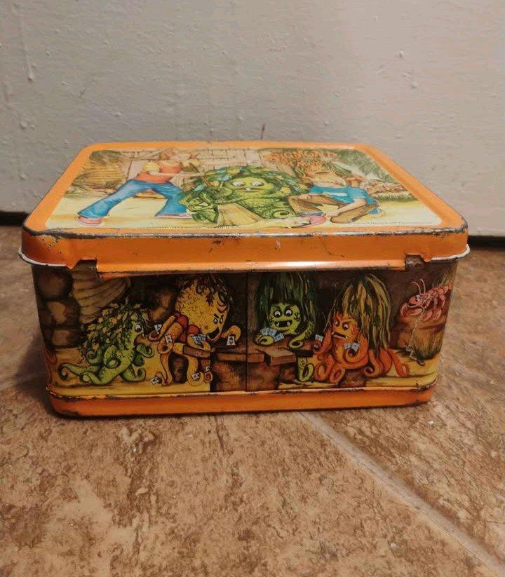 Lunchbox with thermous Sigmund and the sea monsters - San Francisco, California - FleaMarketBay