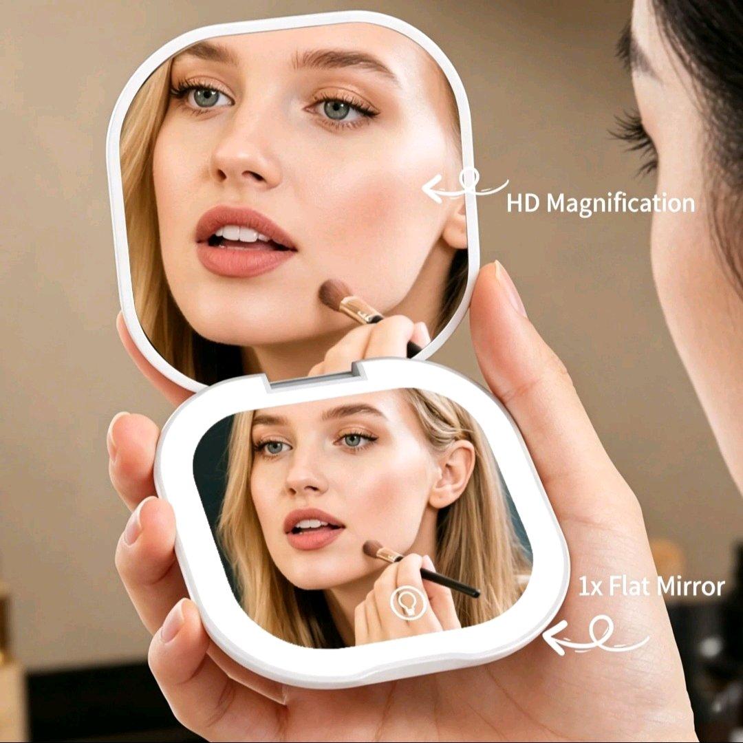 LED Makeup Pocket Mirror for women - Saugus, Massachusetts - FleaMarketBay