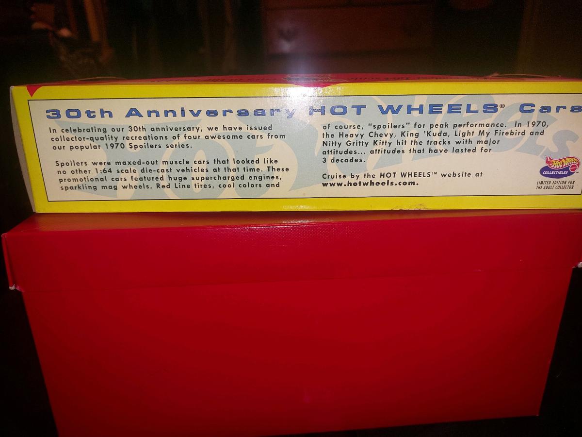30 th anniversary limited edition with display case - Hurst, Texas - FleaMarketBay