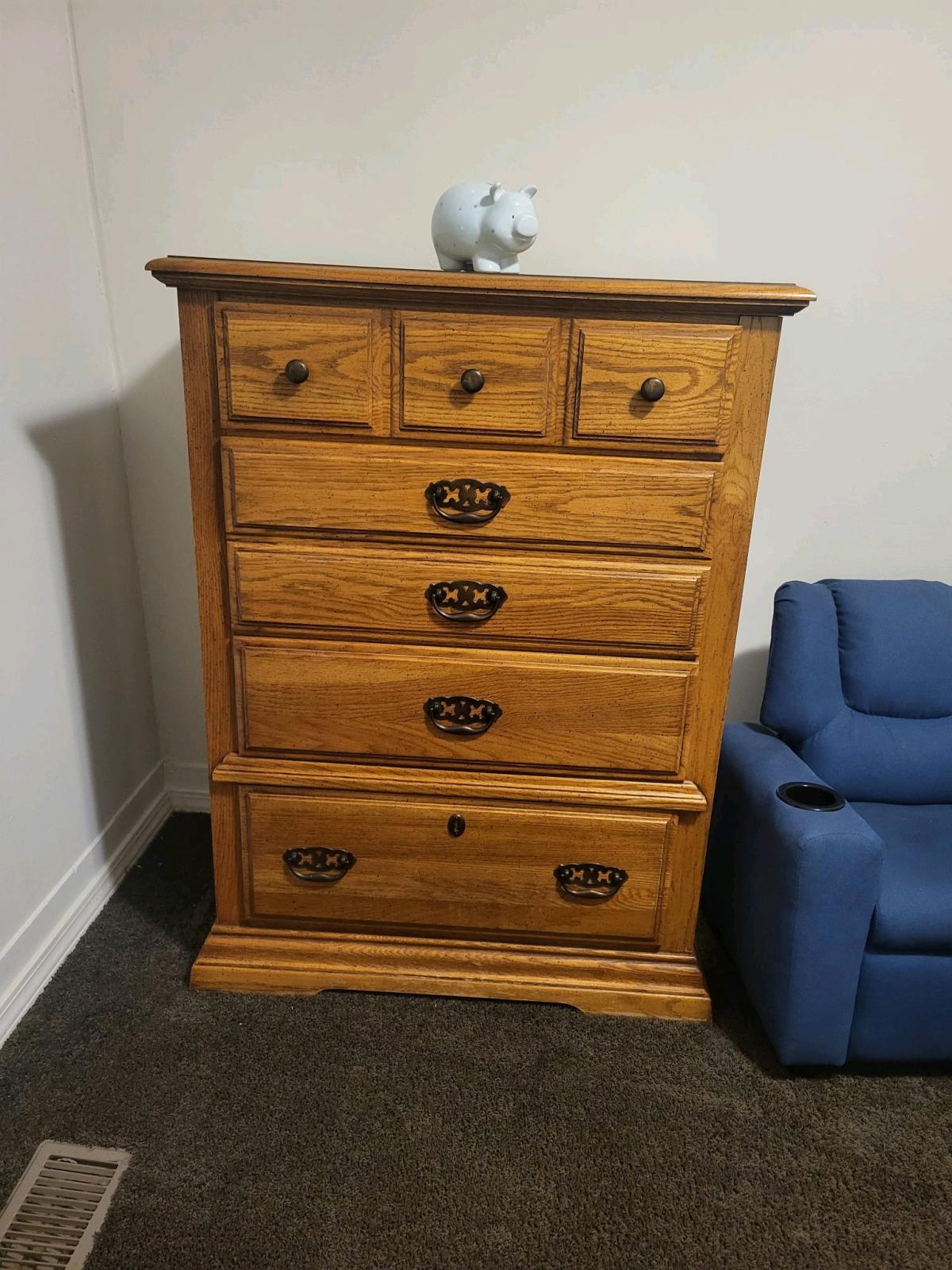 broyhill dresser - Princeton, Indiana - FleaMarketBay