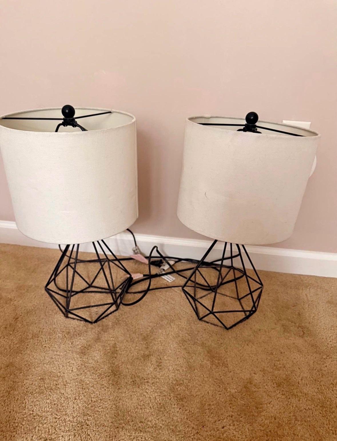 white color lamp clean - Addieville, Illinois - FleaMarketBay