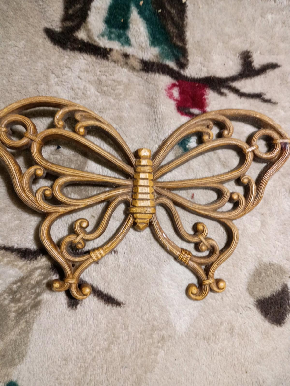plastic Butterfly wall decor - Alliance, Ohio - FleaMarketBay