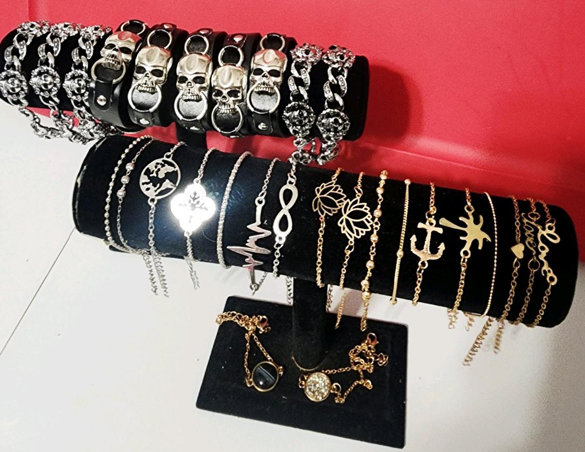 jewelry and displays small business lot - Knoxville, Tennessee - FleaMarketBay
