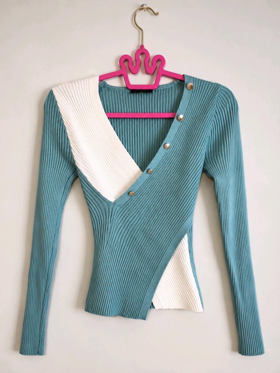 Womens Clothing Sale  Everything 10 - Durham, North Carolina - FleaMarketBay