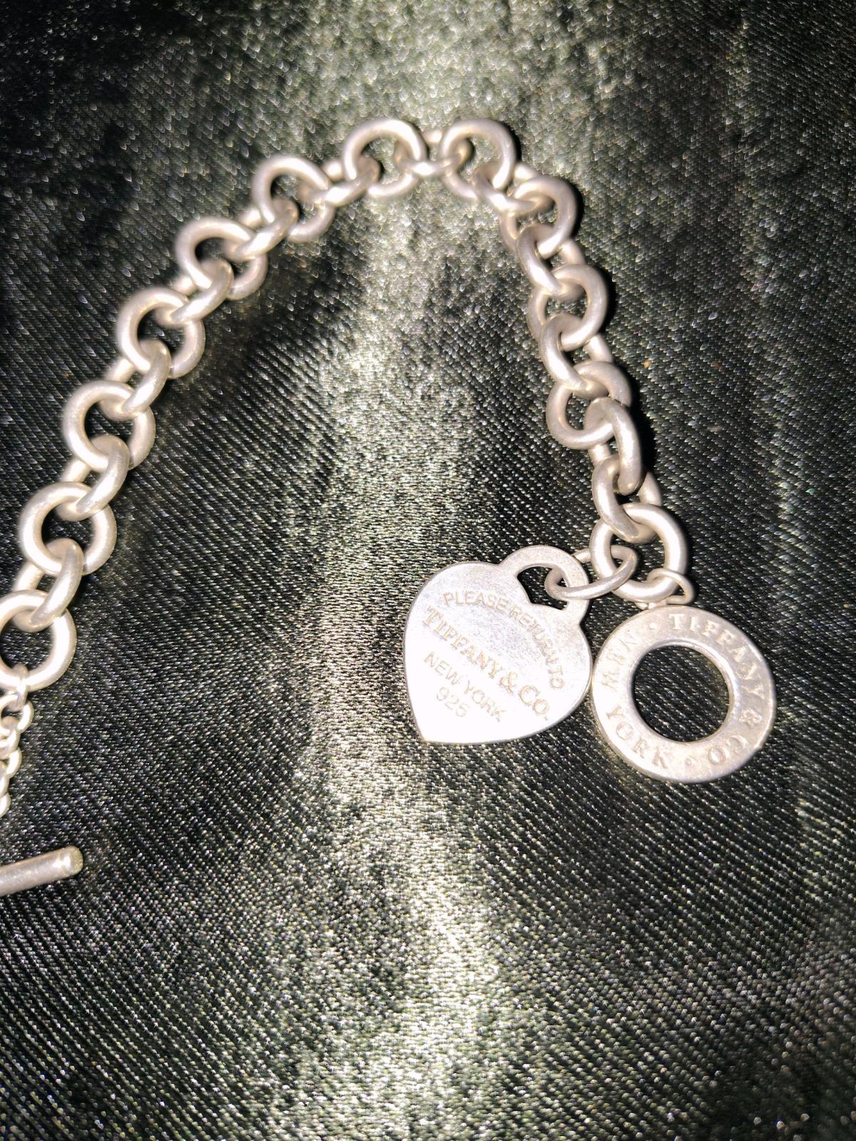 Tiffanys toggle bracelet without the box return to Tiffanys - Fountaintown, Indiana - FleaMarketBay
