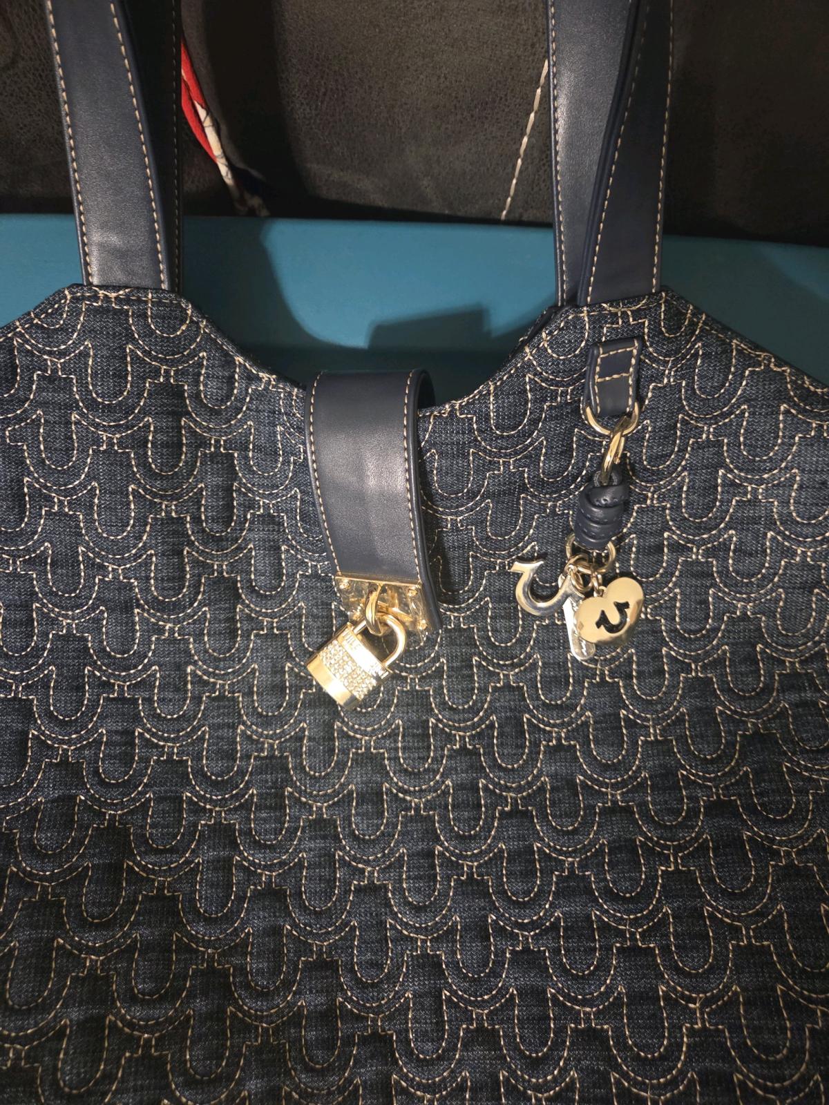 True religion large tote bag - Eden, North Carolina - FleaMarketBay