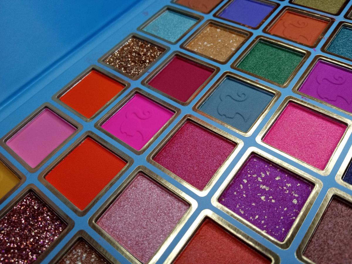 eyeshadow palette Taylor Swift - Houston, Texas - FleaMarketBay