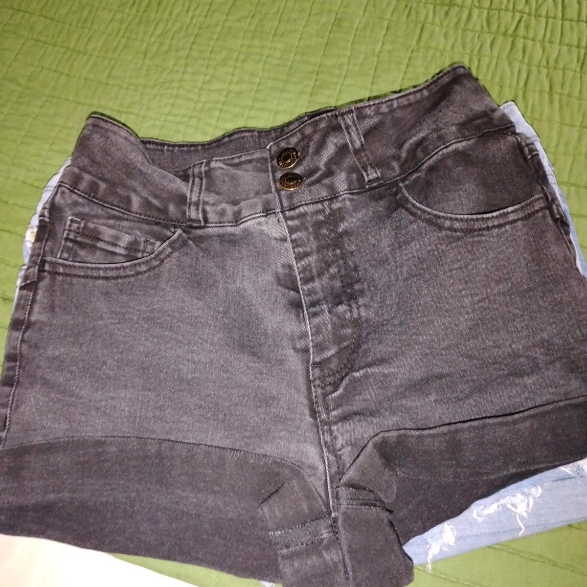 size six daisy dukes rue21 brand - Olive Branch, Mississippi - FleaMarketBay