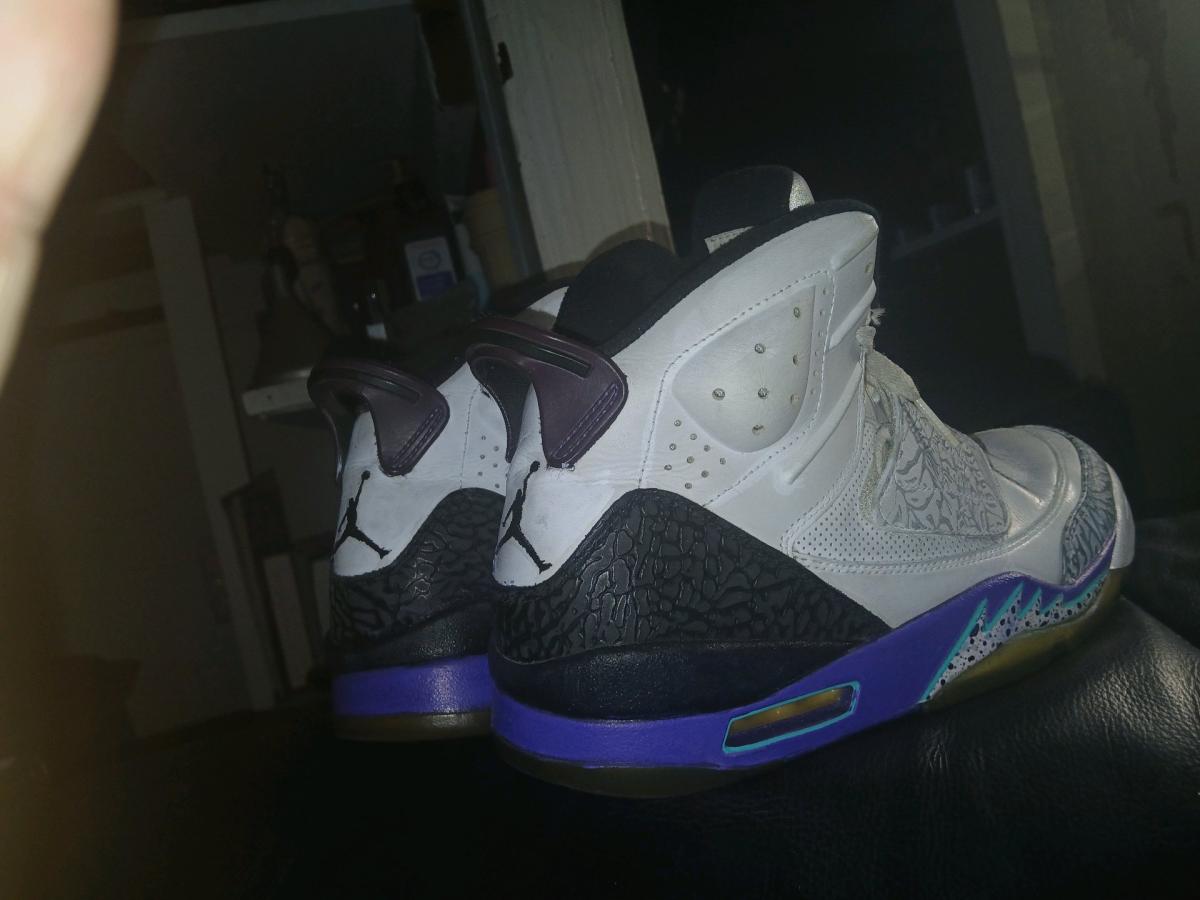 size 10 Jordans excellent condition - Reno, Nevada - FleaMarketBay