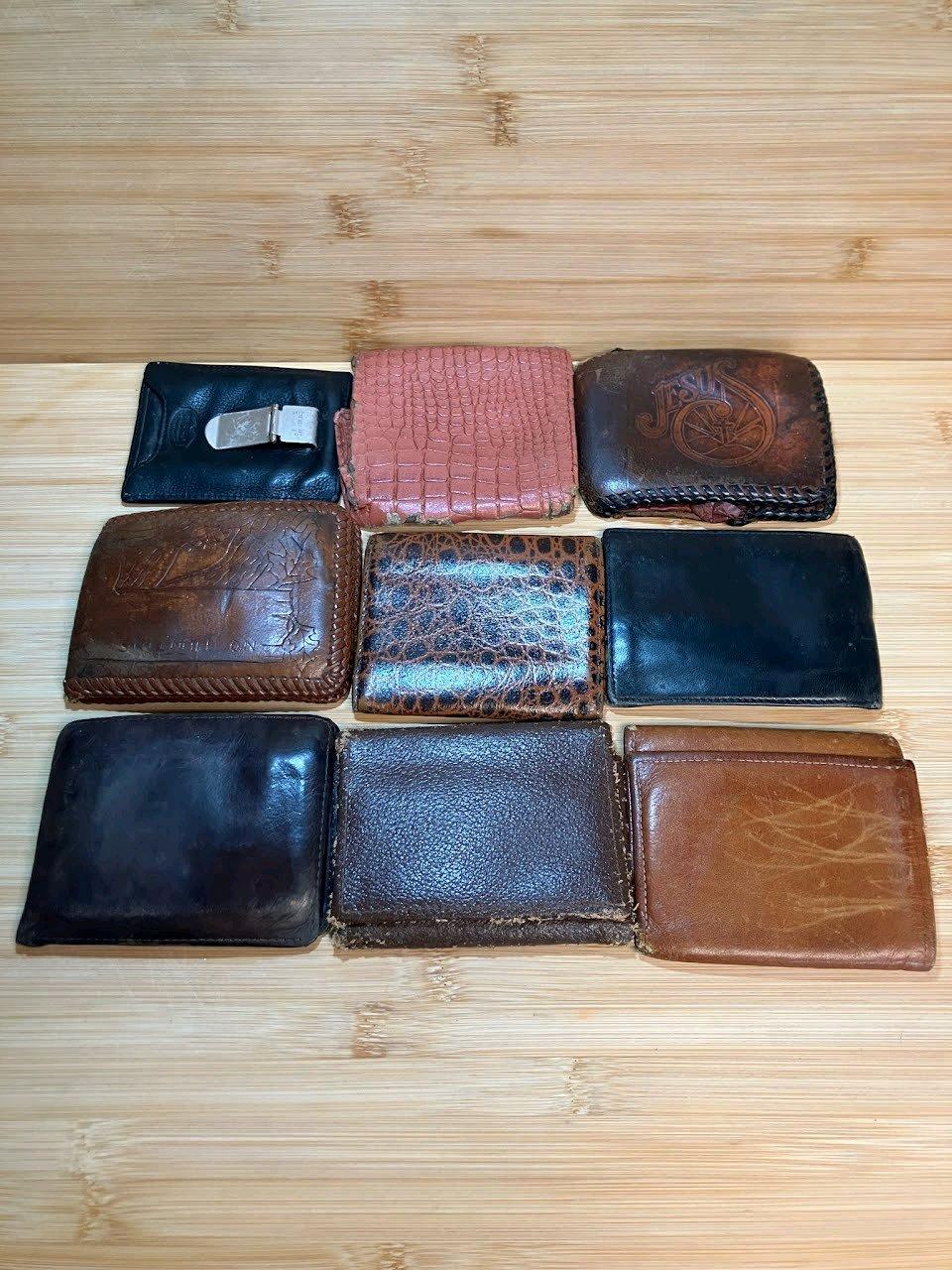 Vintage Leather Wallet Collection  Lot of 9 - Mount Juliet, Tennessee - FleaMarketBay