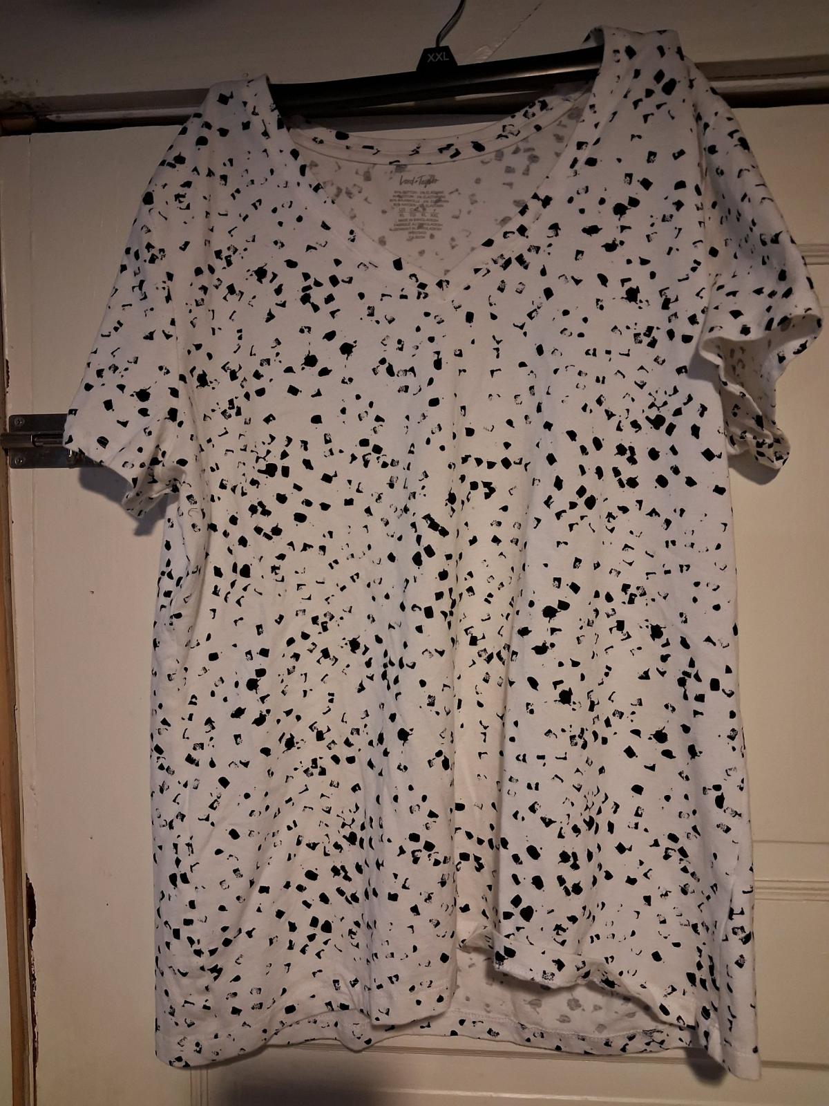 Womans XL top summer Lord and Taylors - Philadelphia, Pennsylvania - FleaMarketBay