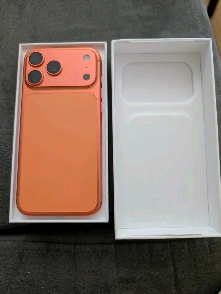 Apple iphone 17 pro max 1TB bought it from Canada - Abilene, Texas - FleaMarketBay