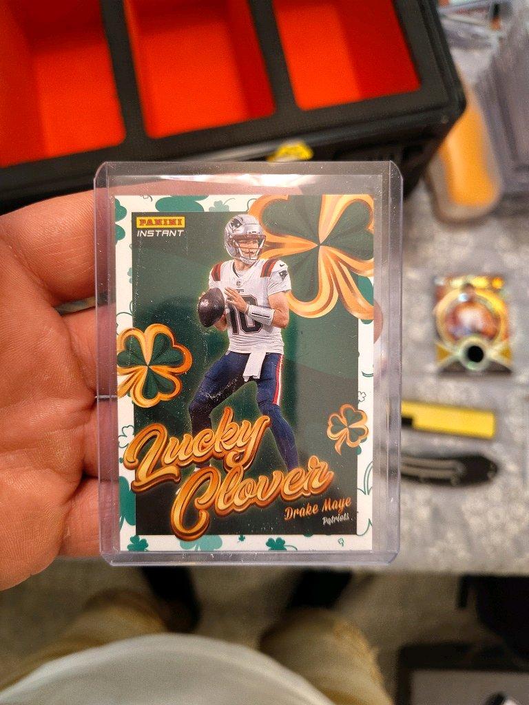 Sports card collection - Maryville, Tennessee - FleaMarketBay