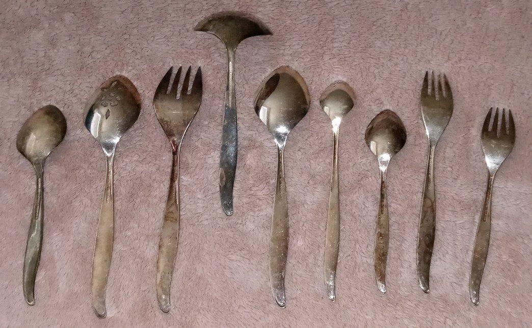 9 pcs Oneida Community Silverplate - Melbourne, Florida - FleaMarketBay
