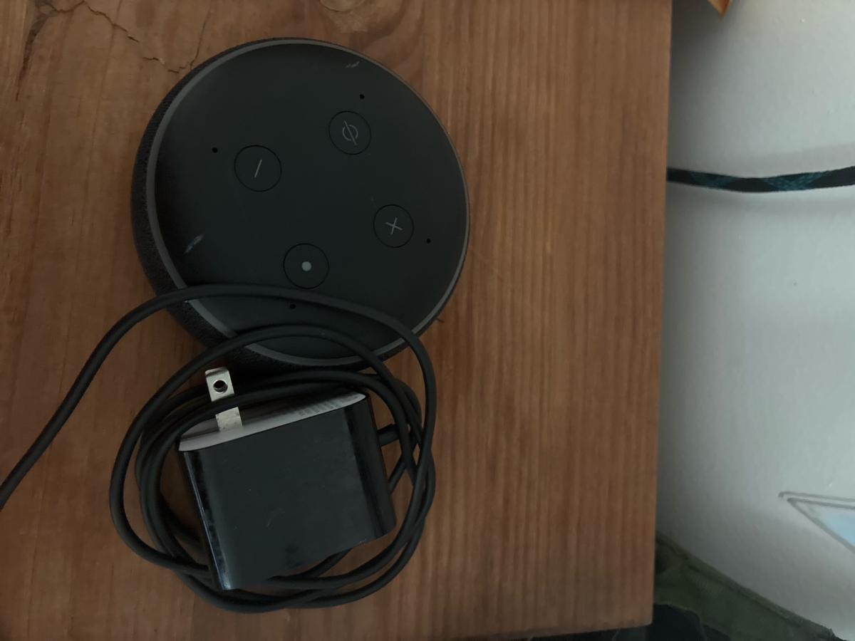 Amazon Alexa eco dot gen 3 and good condition - Pittsburgh, Pennsylvania - FleaMarketBay