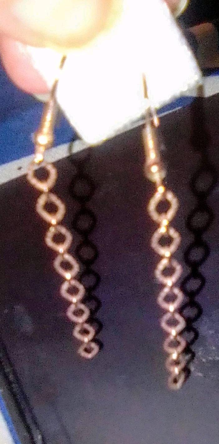 Rose gold plated earringsrNEW - Abington, Pennsylvania - FleaMarketBay