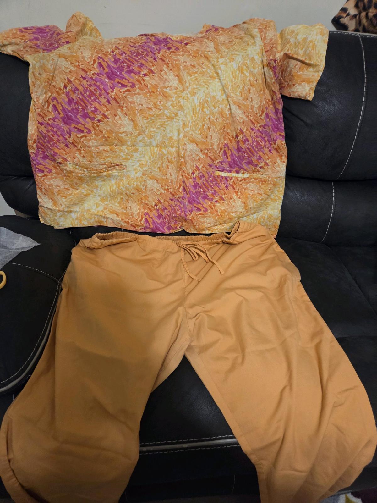 Womens scrub set 3x pants 2x - Eden, North Carolina - FleaMarketBay