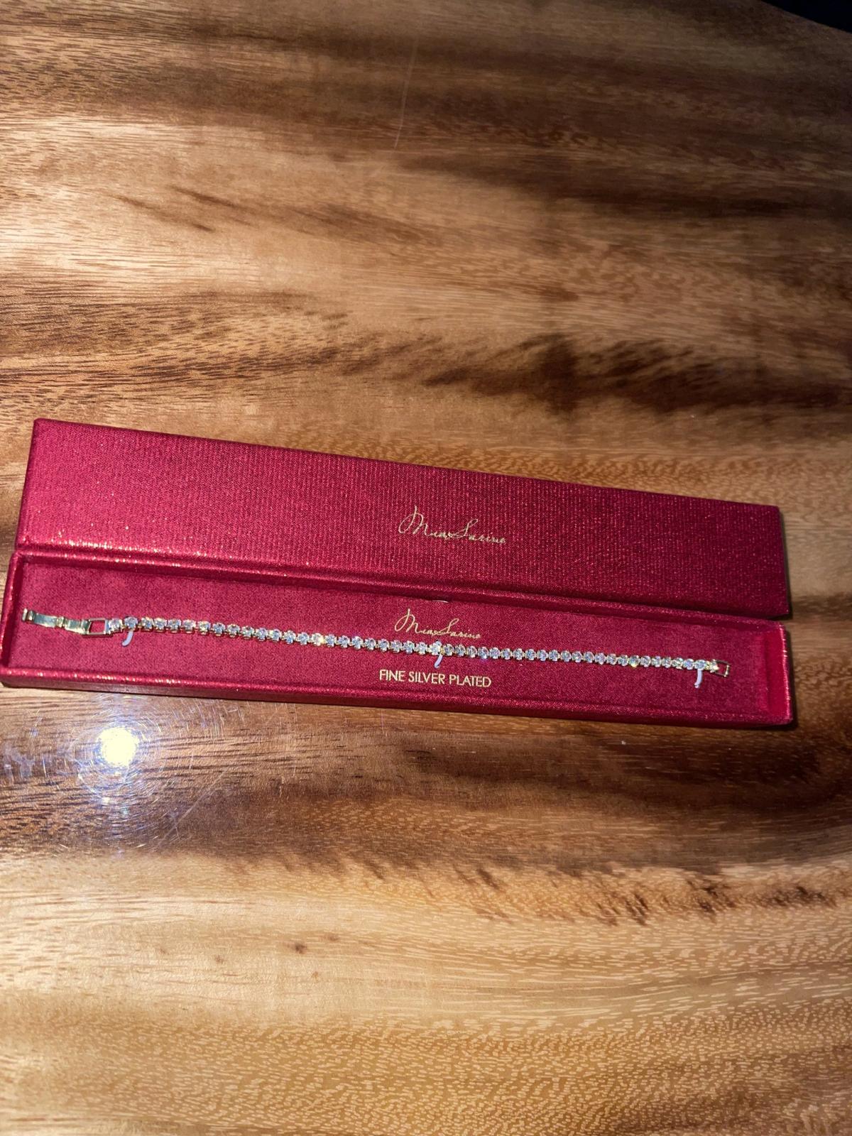 Tennis Bracelet Fine Silver Clasp - Brentwood, California - FleaMarketBay
